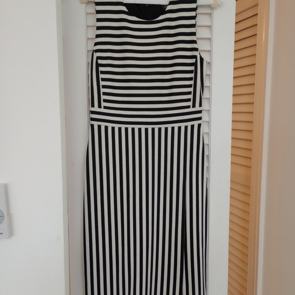 Ann Taylor Black and White Striped Sheath Dress Size 0